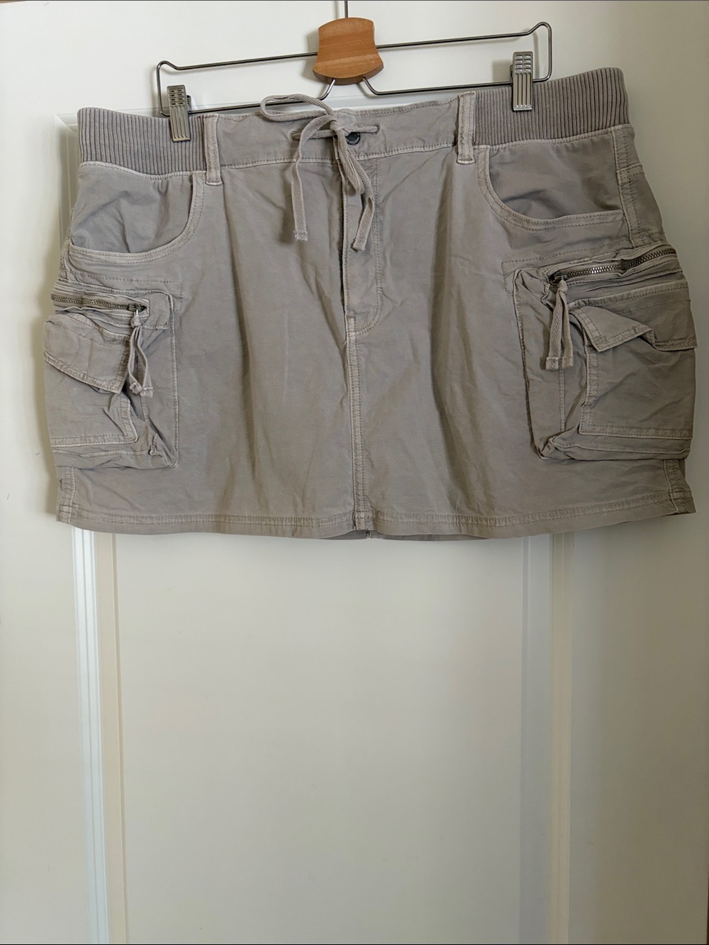 American Eagle Casual Beige Cargo Mini skort